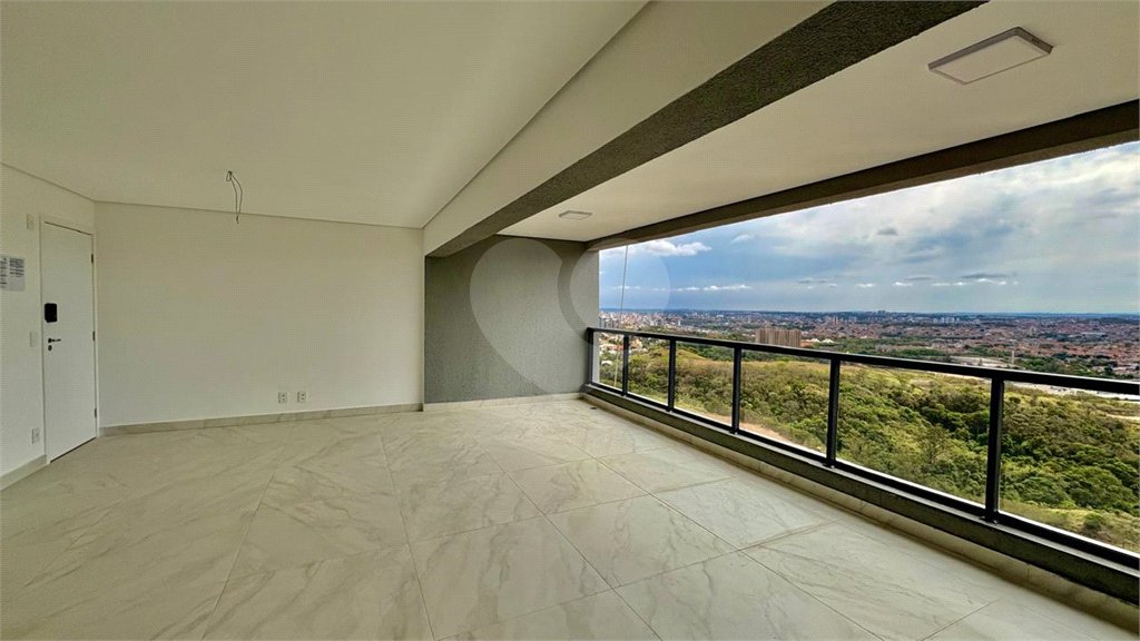 Apartamento à venda com 3 suítes em Jardim Maria José, Votorantim, SP