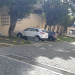 Casa à venda com 3 quartos, sendo 1 suíte, no condomínio Village St. Louis, São Paulo - SP