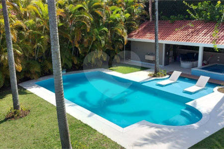 Casa à venda com 4 suítes em Alphaville, Santana de Parnaíba, SP