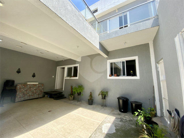 Sobrado à venda com 4 quartos, sendo 1 suíte,  em Vila Medeiros, São Paulo, SP