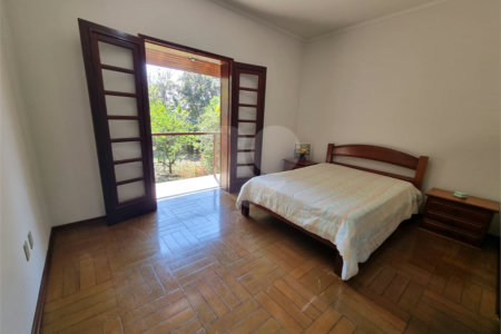 Casa à venda com 4 quartos, sendo 2 suítes, em Bosque, Vinhedo, SP