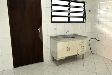 Casa para alugar com 2 quartos, sendo 1 suíte, no condomínio Terra Nostra III, São Paulo - SP