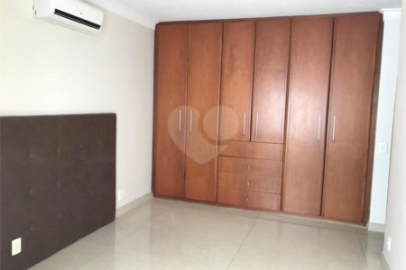 Apartamento à venda com 3 quartos, sendo 1 suíte, em Vila Andrade, São Paulo, SP