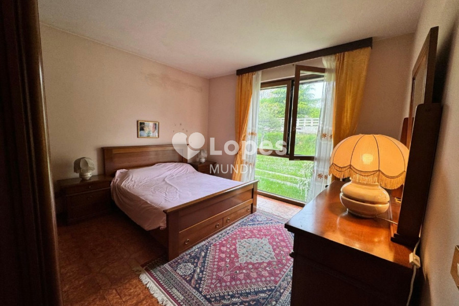 Casa multifamiliar à venda em Verona, Itália – 3 unidades e 12.000 m²