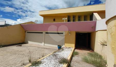Sobrado à venda com 4 suítes em Ribeirânia, Ribeirão Preto, SP