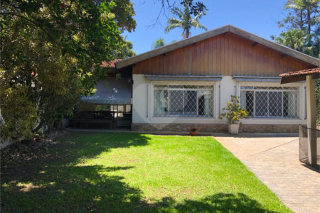 Casa Térrea à venda com 3 suítes em Jardim Petrópolis, São Paulo, SP