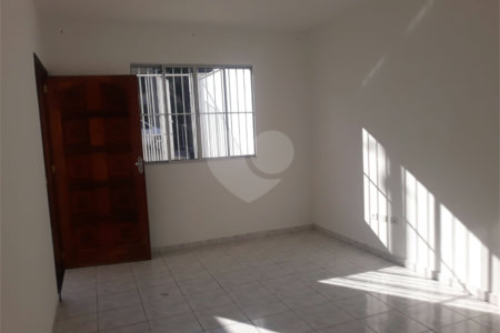 Sobrado para alugar com 3 quartos, sendo 1 suíte, em Esplanada Mendes Moraes, São Roque, SP