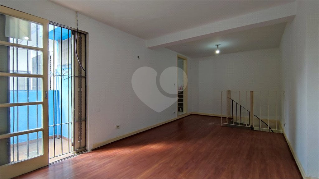 Sobrado à venda com 3 quartos, sendo 1 suíte,  em Chácara Santo Antônio, São Paulo, SP