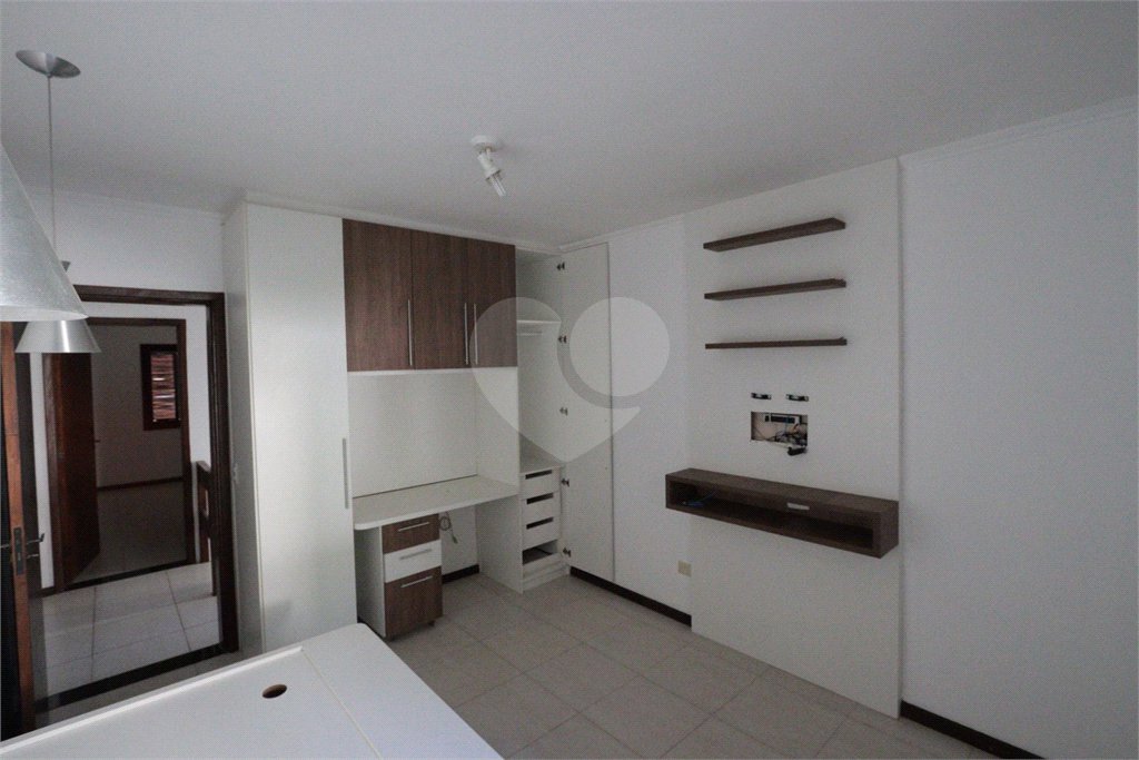 Casa à venda com 4 quartos, sendo 1 suíte, em Jardim Villaça, São Roque, SP