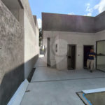 Casa à venda com 3 quartos, sendo 1 suíte, no condomínio Villagio Brasil, Atibaia - SP