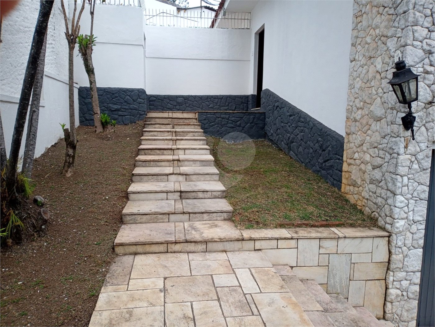 Casa Térrea à venda ou para alugar com 3 quartos, sendo 1 suíte, em Caxingui, São Paulo, SP