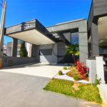 Casa à venda com 3 quartos, sendo 1 suíte, no condomínio Horto Florestal Villagio, Sorocaba - SP