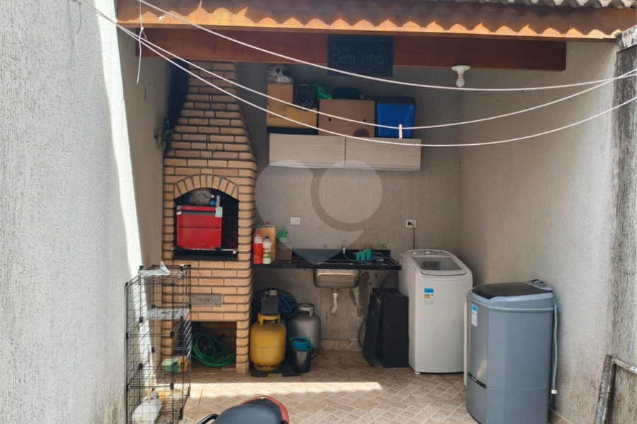 Sobrado à venda com 3 quartos, sendo 1 suíte, em Tremembé, São Paulo, SP
