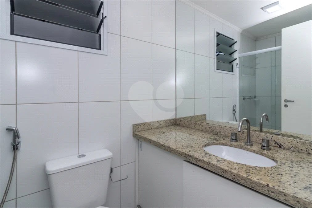 **Apartamento na Saúde 61m² | 2 dormitórios | 1 suíte | 2 vagas | depósito privativo**
