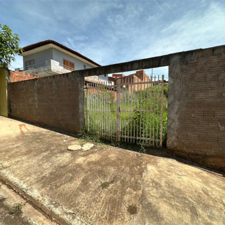 Terreno á venda, com 250m2, no Bairro Bela Vista em São Carlos.