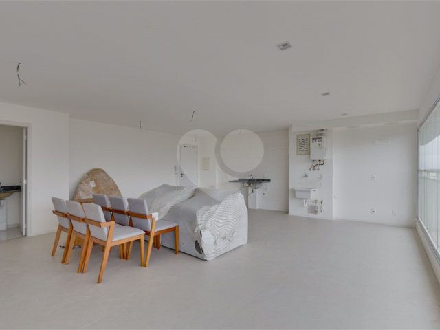 Apartamento à venda com 2 suítes em Santo Amaro, São Paulo, SP