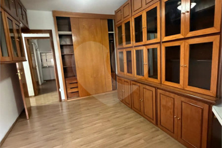 Apartamento à venda com 3 quartos, sendo 1 suíte, em Pinheiros, São Paulo, SP