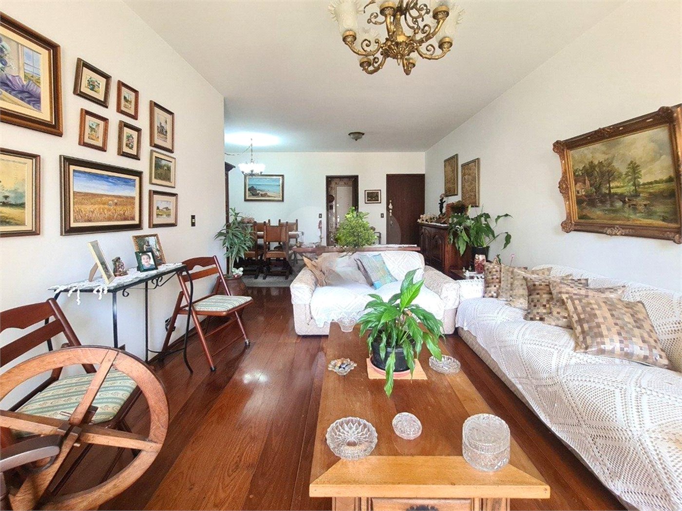 Apartamento à venda com 3 quartos, sendo 1 suíte, em Jardim das Acácias, São Paulo, SP