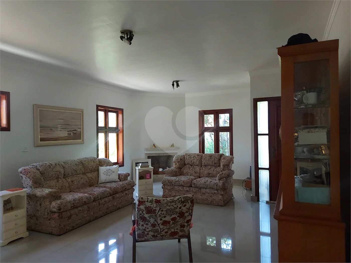 Casa à venda com 4 quartos, sendo 3 suítes, no Centro, Vinhedo, SP