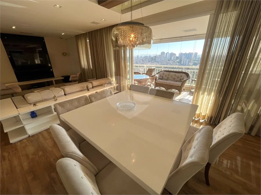 Apartamento à venda com 4 quartos, sendo 2 suítes, em MORUMBI, São Paulo, SP