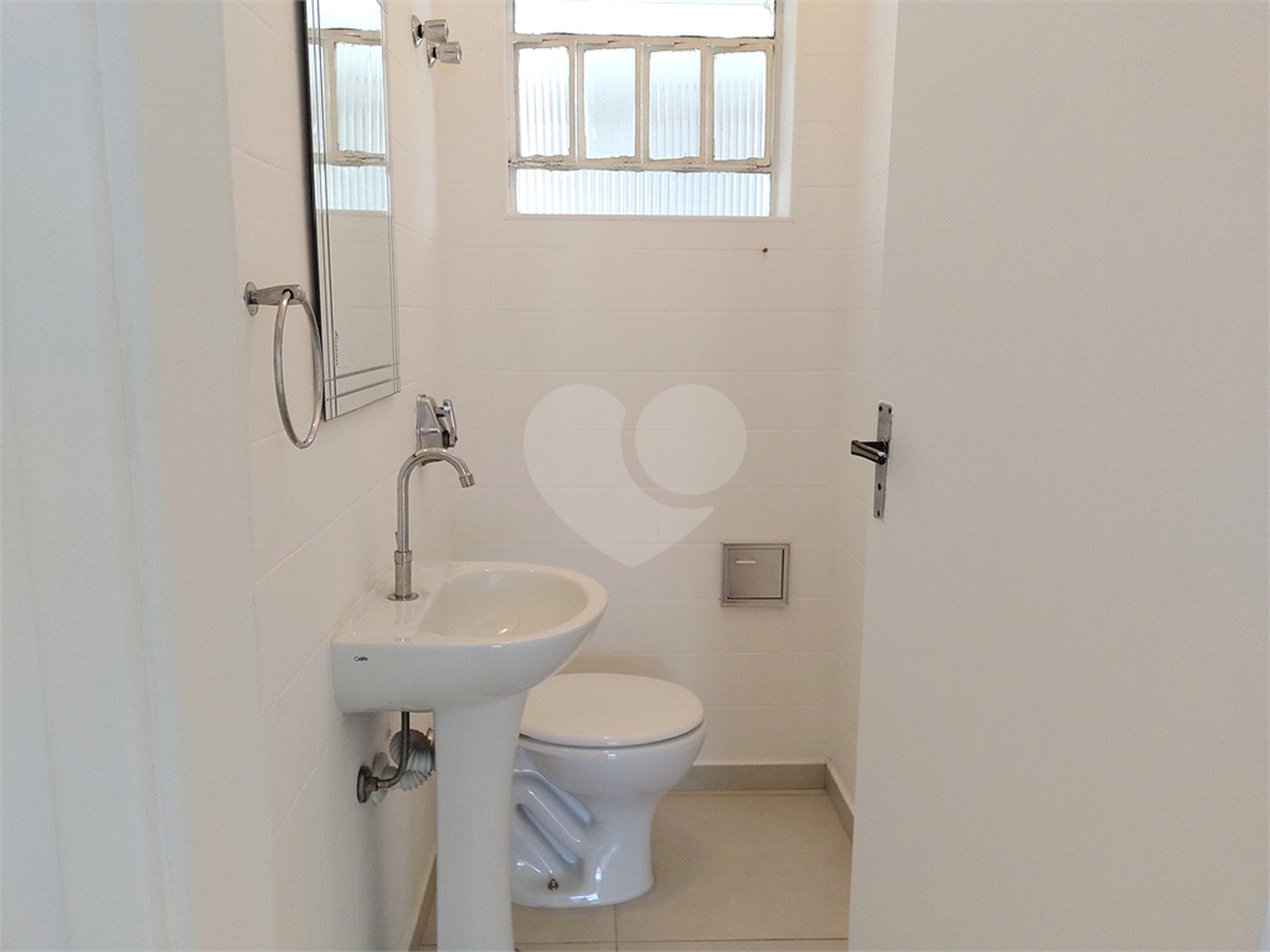Casa à venda com 3 quartos, sendo 1 suíte,  em Vila Cordeiro, São Paulo, SP