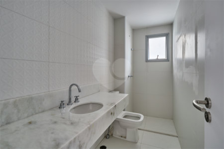 Apartamento à venda com 3 quartos, sendo 1 suíte, em Jardim Marajoara, São Paulo, SP