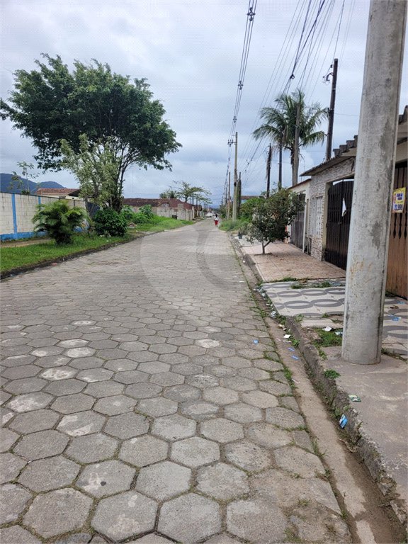 Casa à venda com 2 quartos em Suarão, Itanhaém, SP