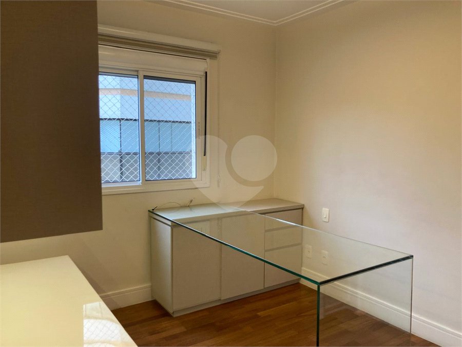 Apartamento para alugar com 3 suítes em Granja Julieta, São Paulo, SP