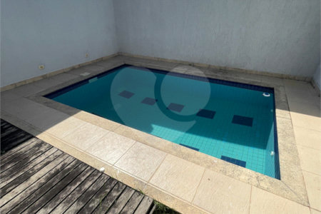 Casa à venda com 3 quartos, sendo 1 suíte, no condomínio Residencial Green Ville, Rio de Janeiro - RJ