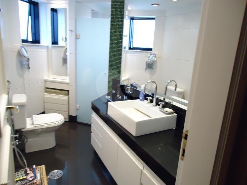 Apartamento à venda com 3 suítes em Vila Suzana, São Paulo, SP