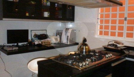 Sobrado à venda com 3 quartos, sendo 1 suíte,  em Paraíso do Morumbi, São Paulo, SP