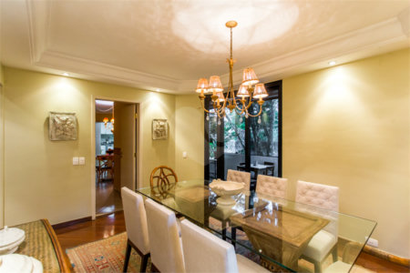 Apartamento à venda com 4 suítes em Real Parque, São Paulo, SP