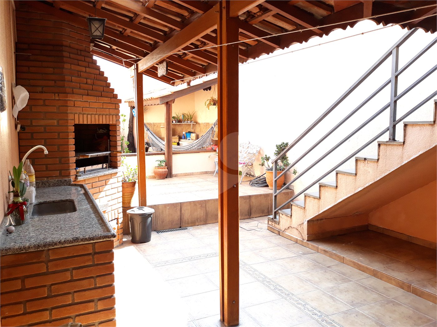Sobrado à venda com 3 quartos, sendo 1 suíte,  em Jardim Oriental, São Paulo, SP