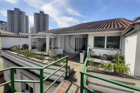 Casa à venda com 4 quartos, sendo 2 suítes, em Jardim Prudência, São Paulo, SP