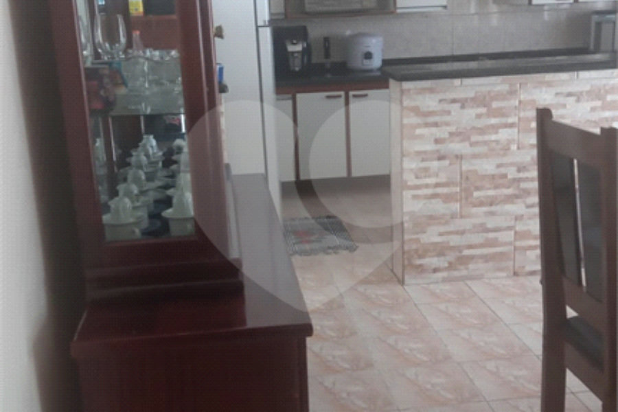 Casa à venda com 5 quartos, sendo 2 suítes, em Jardim Santa Clara, Guarulhos, SP