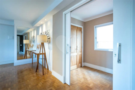 Apartamento à venda com 3 quartos, sendo 1 suíte, em Itaim Bibi, São Paulo, SP