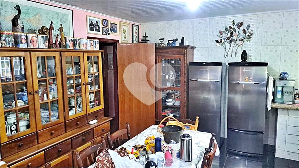 Casa à venda com 6 quartos, sendo 2 suítes, no condomínio Associação Reserva das Hortênsias, Mairiporã - SP