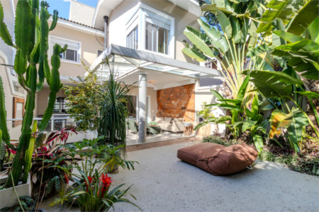 Casa à venda com 5 quartos, sendo 3 suítes, no condomínio Boulevard Saint Michael, São Paulo - SP