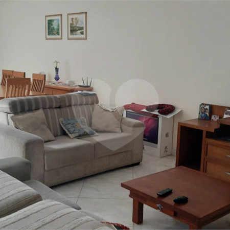 Sobrado à venda com 4 quartos, sendo 1 suíte, em Vila Lúcia, São Paulo, SP