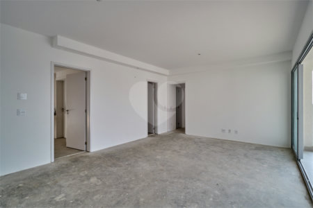 Apartamento à venda com 3 quartos, sendo 1 suíte, em Jardim Marajoara, São Paulo, SP