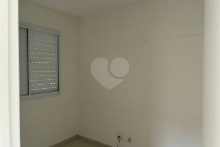 Sobrado à venda com 3 quartos em Jardim Petrópolis, Cotia, SP