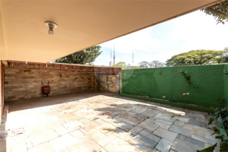 Casa à venda com 4 quartos, sendo 2 suítes, em Perdizes, São Paulo, SP