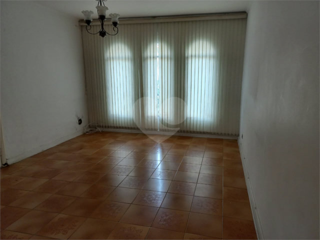Sobrado à venda com 3 quartos em Santana, São Paulo, SP