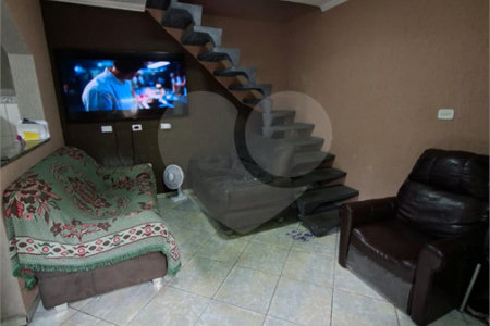 Casa à venda com 4 quartos, sendo 1 suíte,  em Vila Santa Maria, Guarulhos, SP