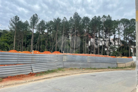 Terreno à venda em Jardim do Rio Cotia, Cotia, SP