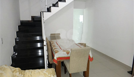 Sobrado à venda com 3 quartos, sendo 1 suíte,  em Tremembé, São Paulo, SP