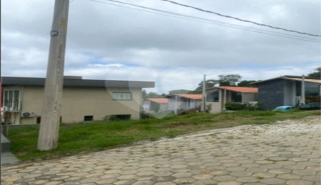 Terreno à venda no condomínio Águas de São Pedro, Mairiporã - SP