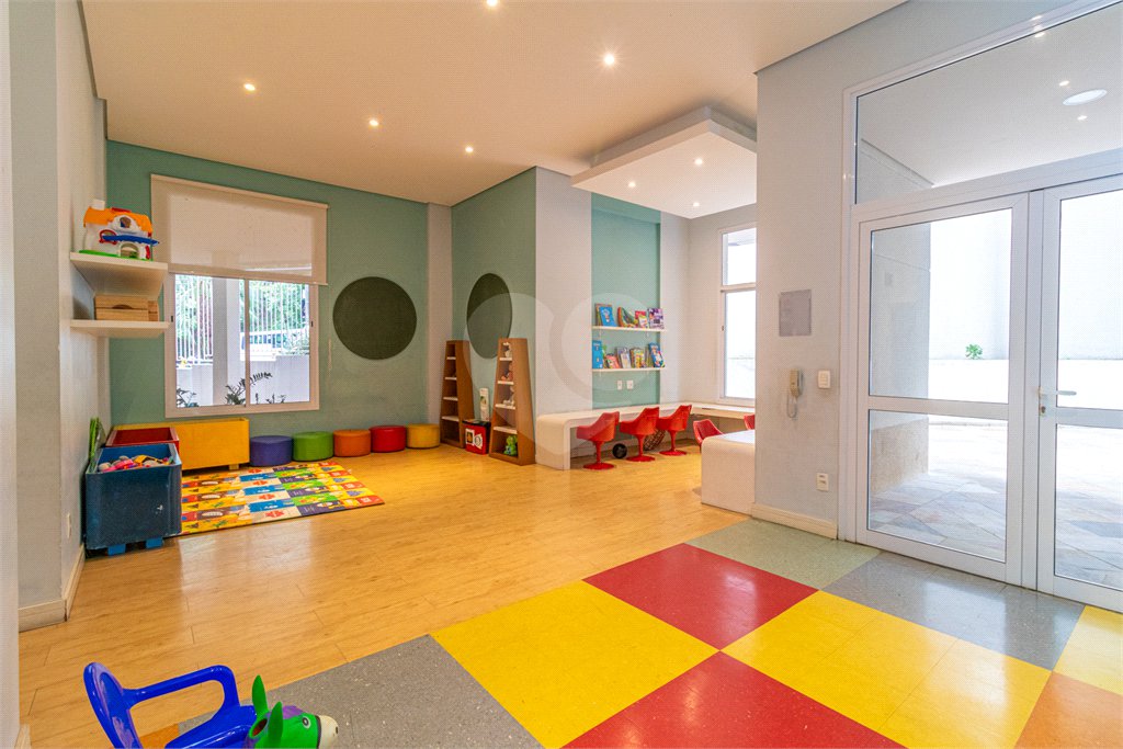 Apartamento à venda com 3 quartos, sendo 1 suíte,  em Morumbi, São Paulo, SP