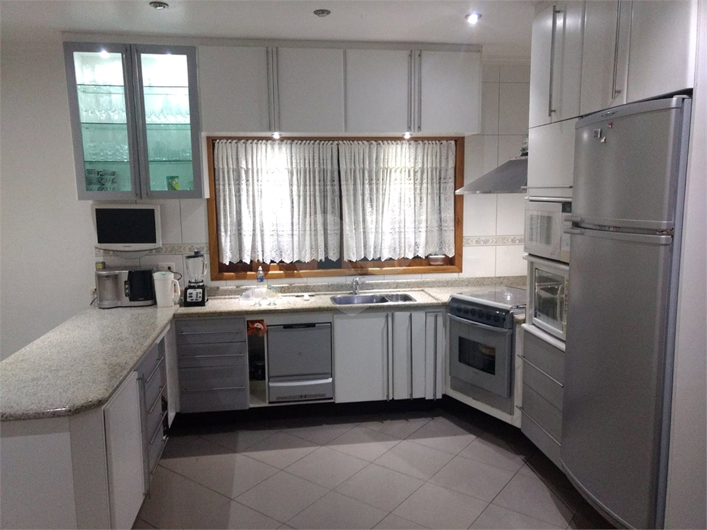 Casa à venda com 3 suítes no condomínio Alpes da Cantareira, Mairiporã - SP
