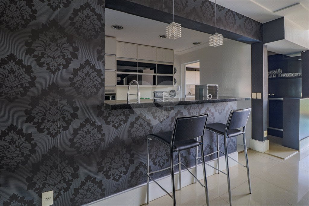 Apartamento à venda com 3 quartos, sendo 2 suítes,  em Cidade Monções, São Paulo, SP